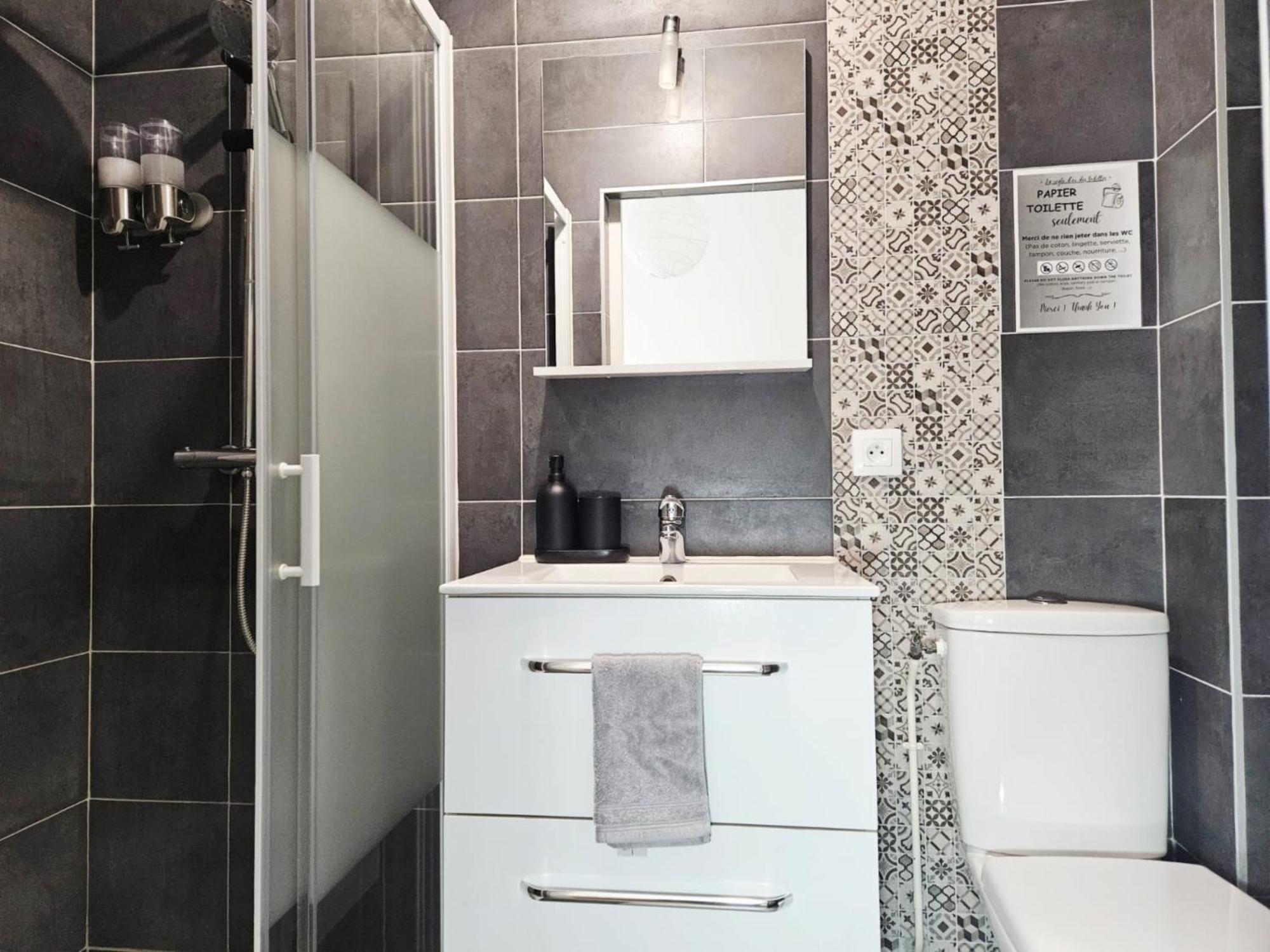Passage Secret - Ideal Pro, Couples, Familles & Amis - Le Calme En Hypercentre - Wifi Haut Debit - Netflix - Machine A Laver - Gare, Cathedrale, Commerces, Restaurants & Transports En Commun A Moins De 10 Minutes A Pied Reims Exteriör bild